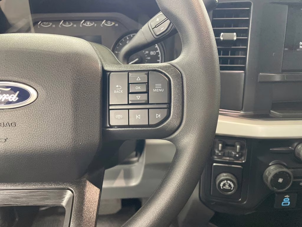 2026 OXFORD WHITE Ford Super Duty F-250 SRW XL RWD Truck