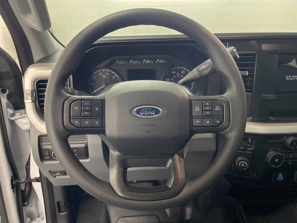 2026 OXFORD WHITE Ford Super Duty F-250 SRW XL RWD Truck