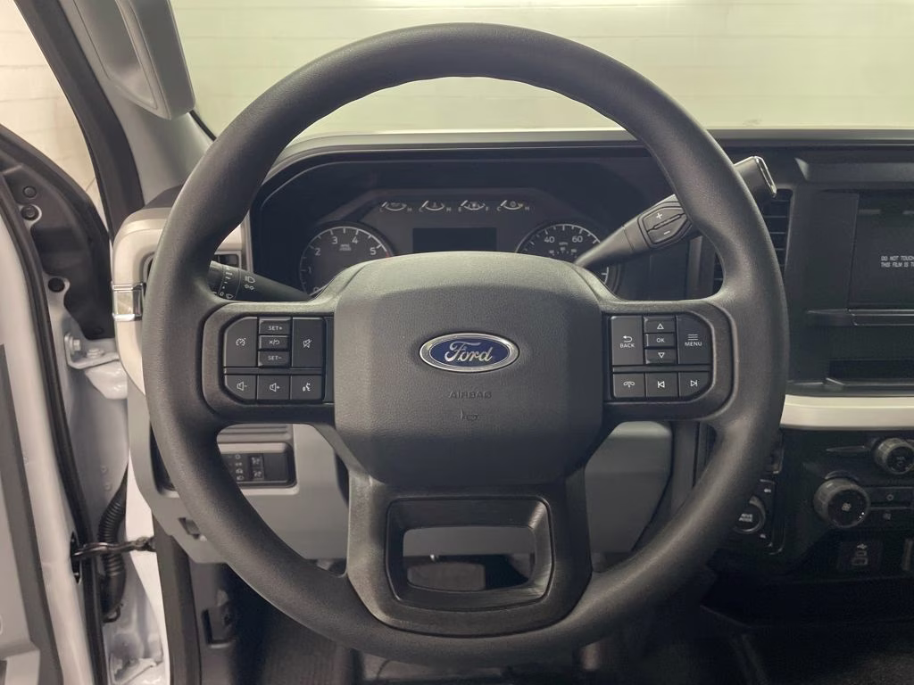 2026 Oxford White Ford Super Duty F-250 SRW XL 4X4 Truck