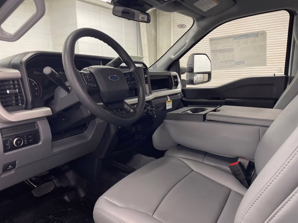 2026 OXFORD WHITE Ford Super Duty F-250 SRW XL 4X4 Truck