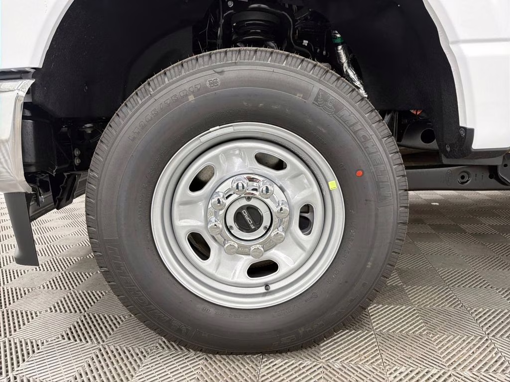 2026 Oxford White Ford Super Duty F-250 SRW XL 4X4 Truck