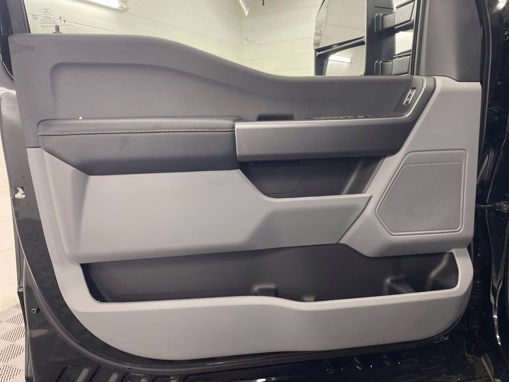 2026 AGATE BLACK Ford Super Duty F-250 SRW STX 4X4 Truck