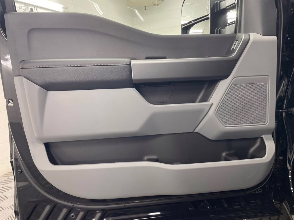 2026 AGATE BLACK Ford Super Duty F-250 SRW STX 4X4 Truck