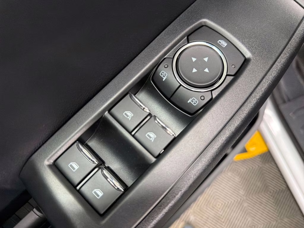 2026 Oxford White Ford Super Duty F-250 SRW XL 4X4 Truck