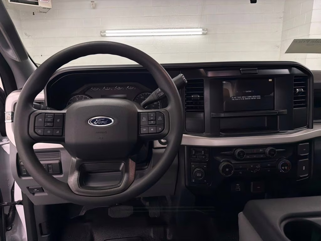 2026 Oxford White Ford Super Duty F-250 SRW XL 4X4 Truck