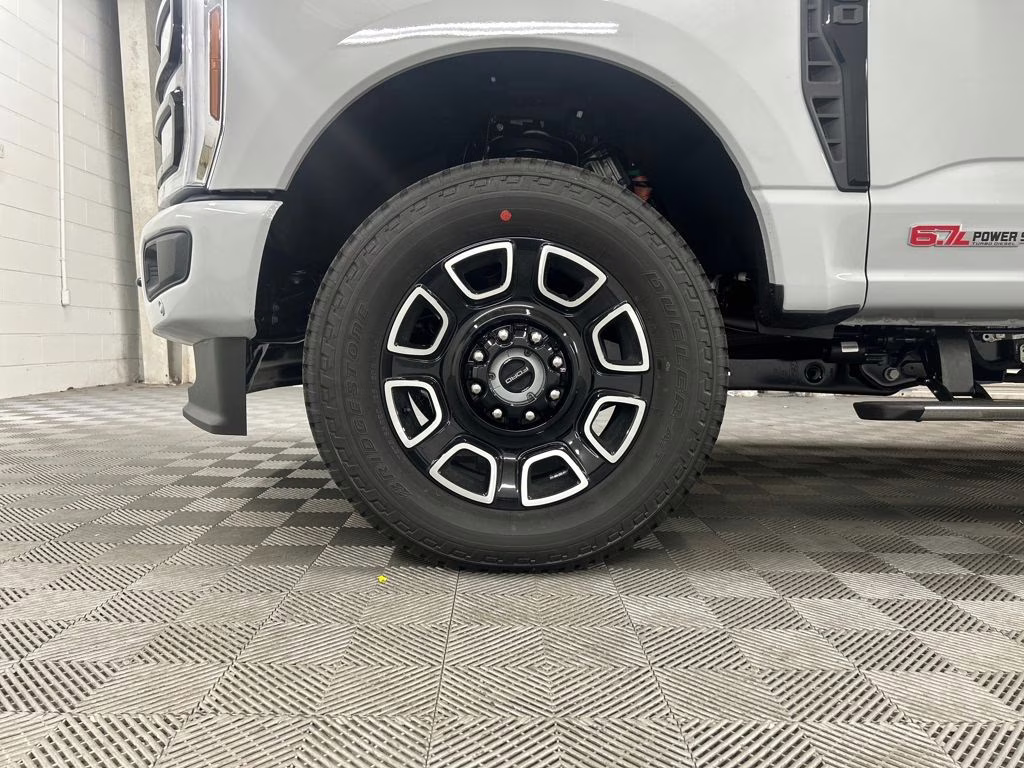 2026 AVALANCHE Ford Super Duty F-250 SRW Platinum 4X4 Truck