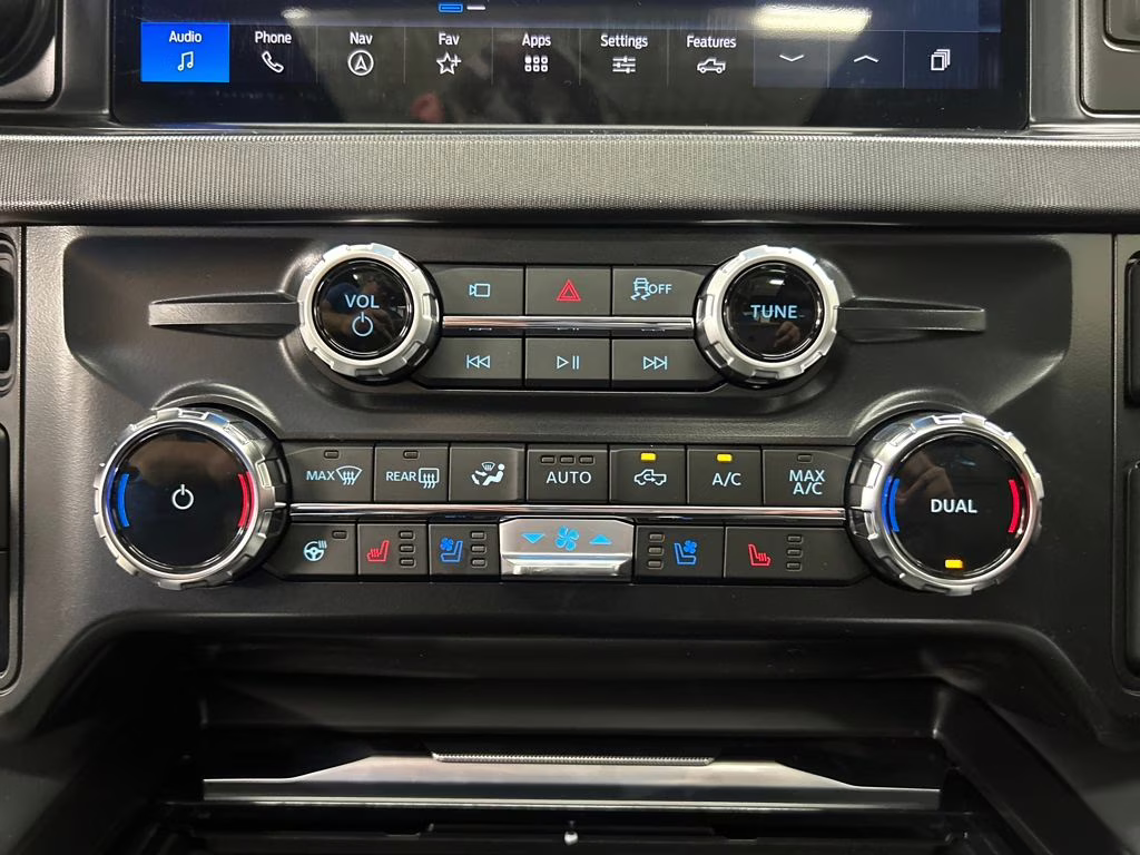 2026 AVALANCHE Ford Super Duty F-250 SRW Platinum 4X4 Truck