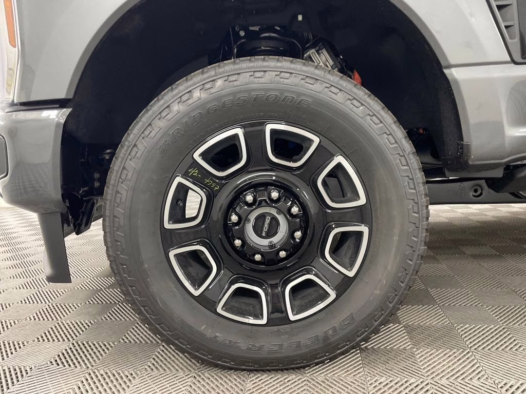 2026 CARBONIZED GRAY Ford Super Duty F-250 SRW Platinum 4X4 Truck