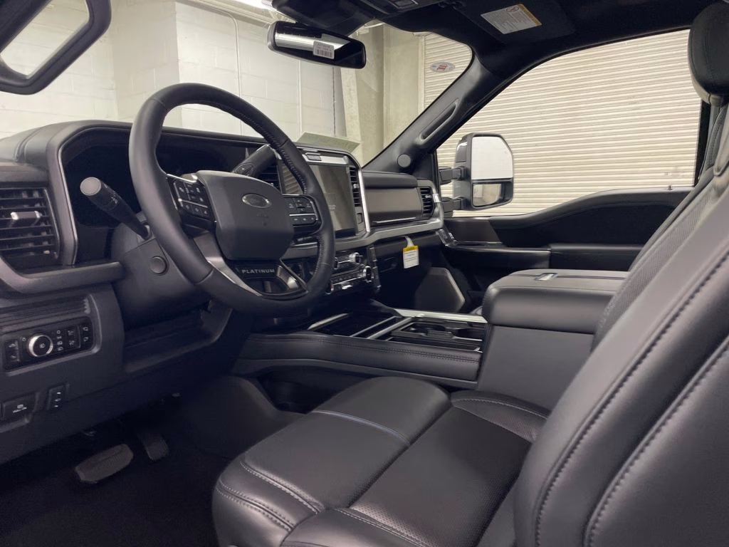 2026 AVALANCHE Ford Super Duty F-250 SRW Platinum 4X4 Truck