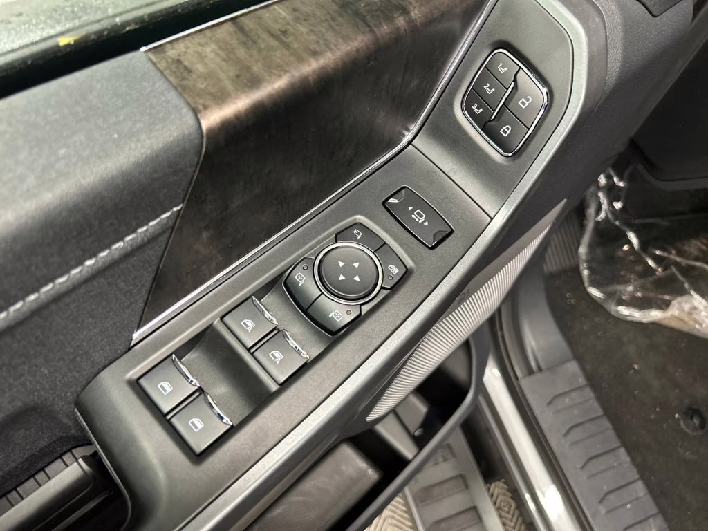 2026 CARBONIZED GRAY Ford Super Duty F-250 SRW Lariat 4X4 Truck