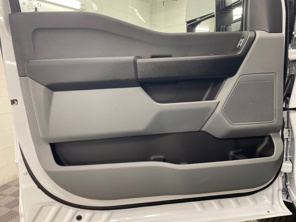 2026 OXFORD WHITE Ford Super Duty F-350 SRW XL 4X4 Truck