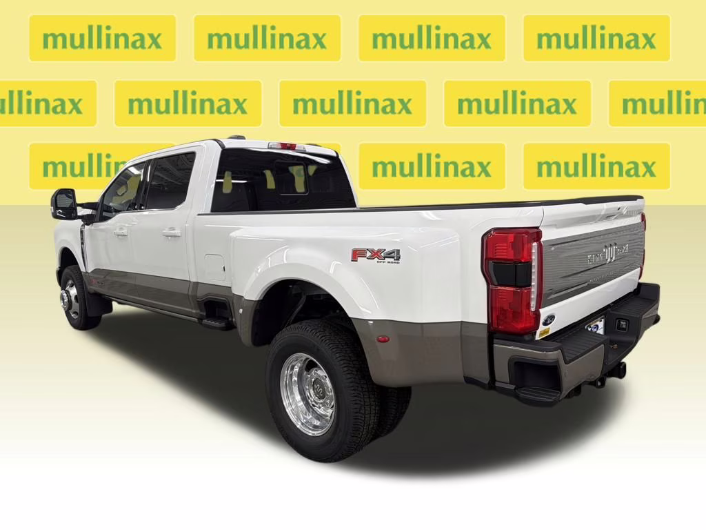 2026 STAR WHITE Ford Super Duty F-350 DRW King Ranch 4X4 Truck