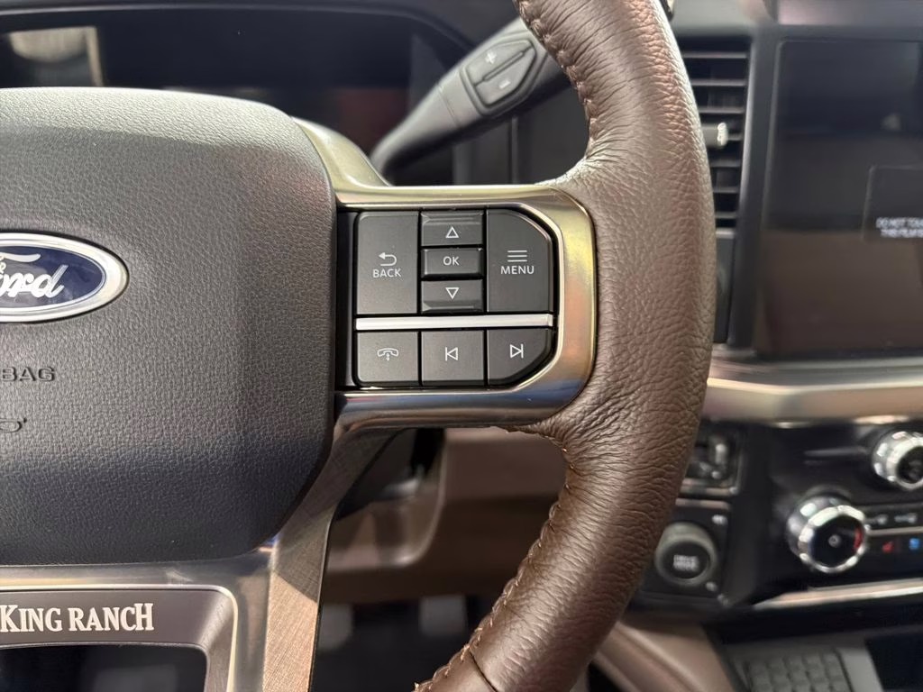 2026 STAR WHITE Ford Super Duty F-350 DRW King Ranch 4X4 Truck