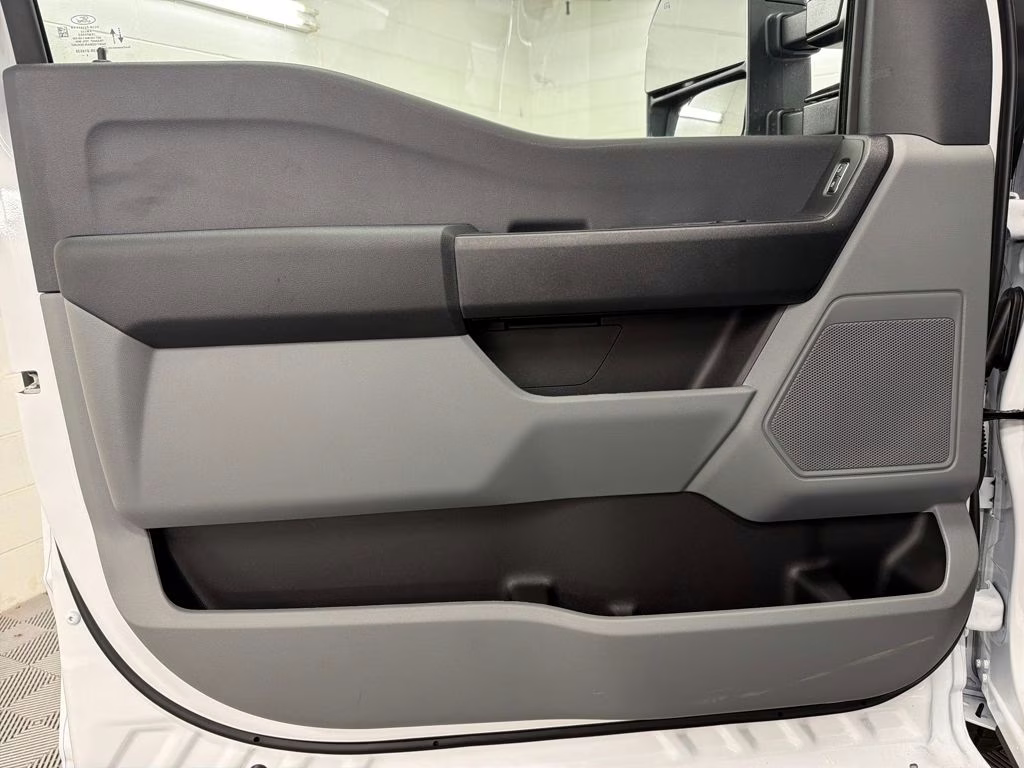 2026 OXFORD WHITE Ford Super Duty F-250 SRW XL RWD Truck