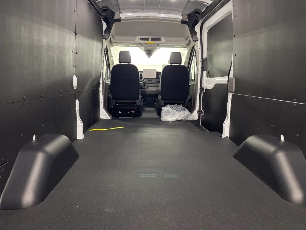 2026 OXFORD WHITE Ford Transit-250 XL RWD Van