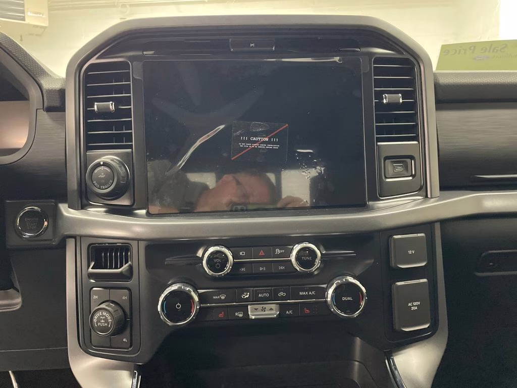 2025 ICONIC SILVER Ford F-150 XLT 4X4 Truck