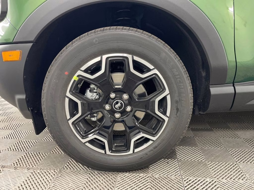 2025 ERUPTION GREEN Ford Bronco Sport Outer Banks 4X4 SUV