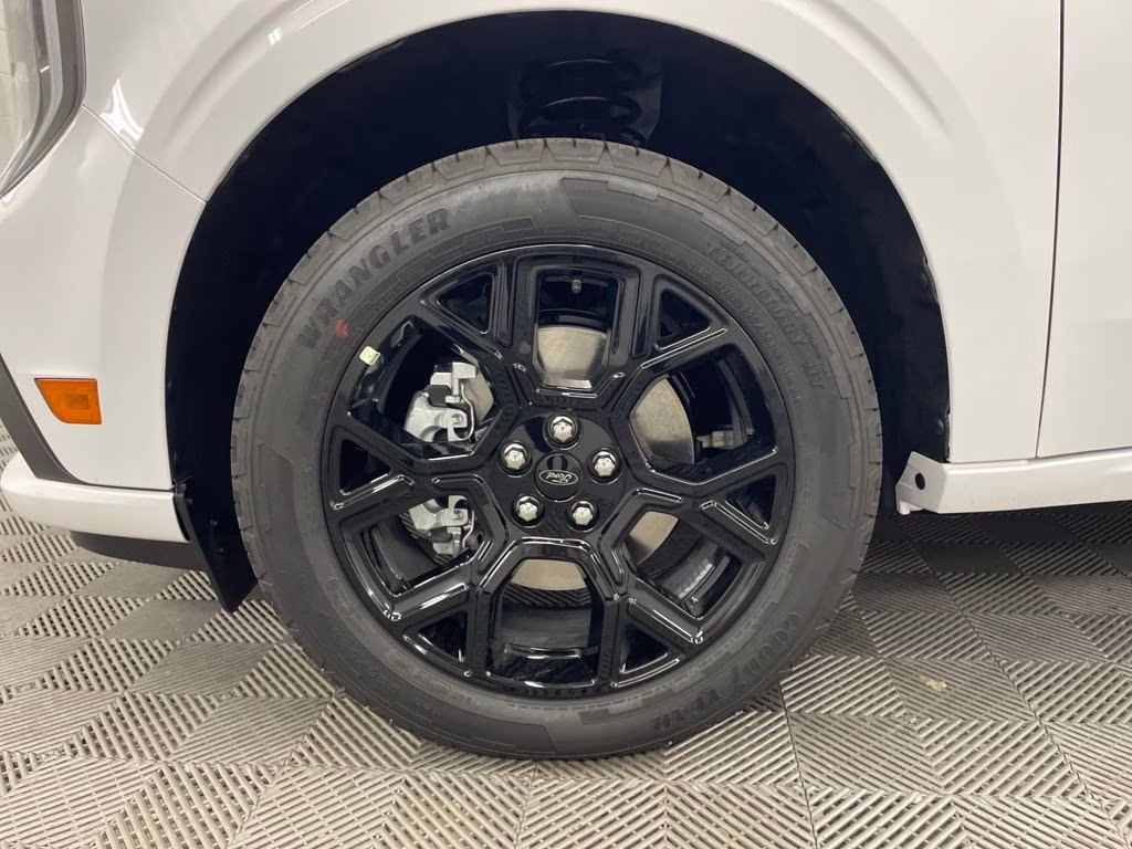 2025 OXFORD WHITE Ford Maverick Lobo High AWD Truck