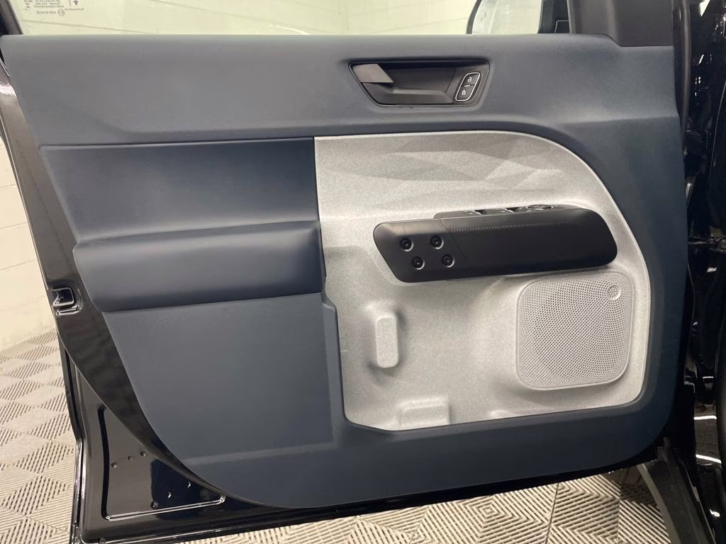 2025 SHADOW BLACK Ford Maverick XLT FWD Truck