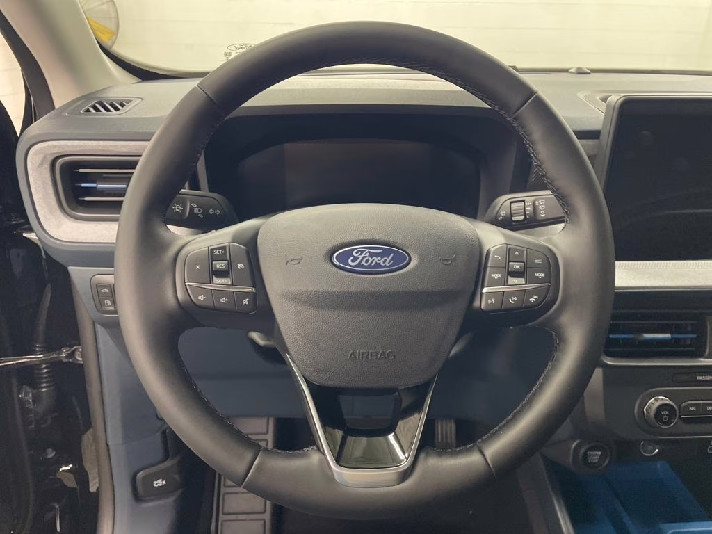 2025 SHADOW BLACK Ford Maverick XLT FWD Truck