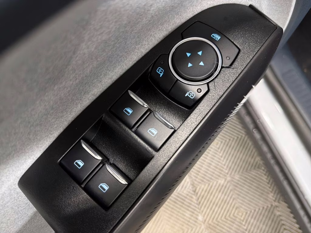 2025 SPACE WHITE Ford Maverick XLT FWD Truck