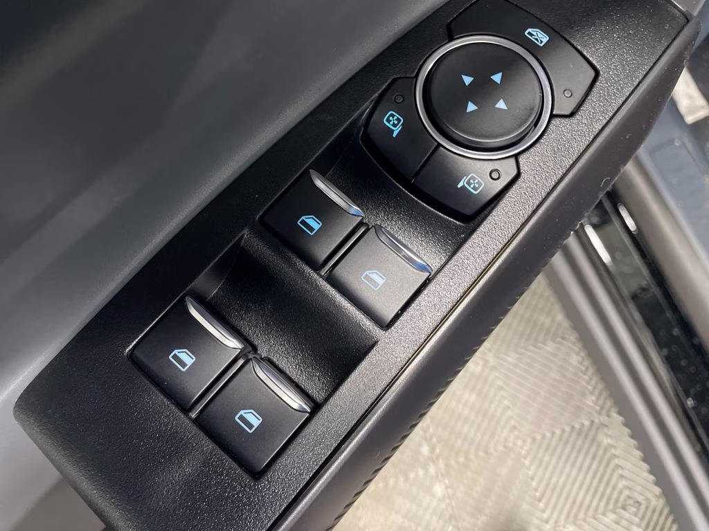2025 SHADOW BLACK Ford Maverick Tremor AWD Truck