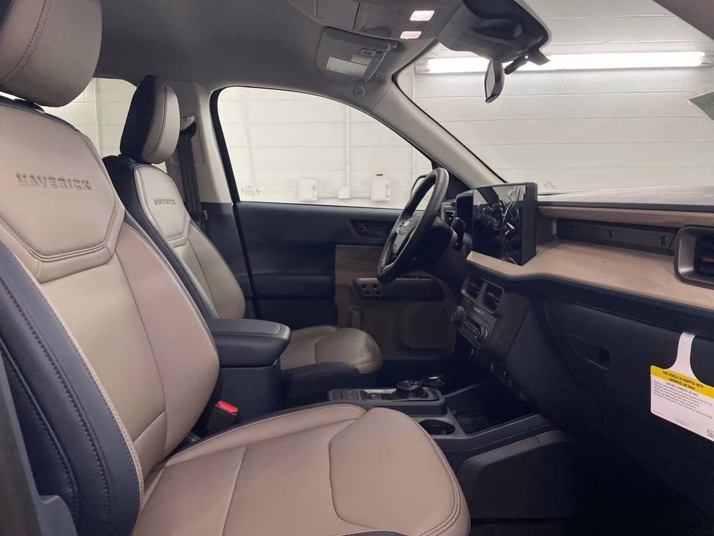 2025 SHADOW BLACK Ford Maverick Lariat AWD Truck