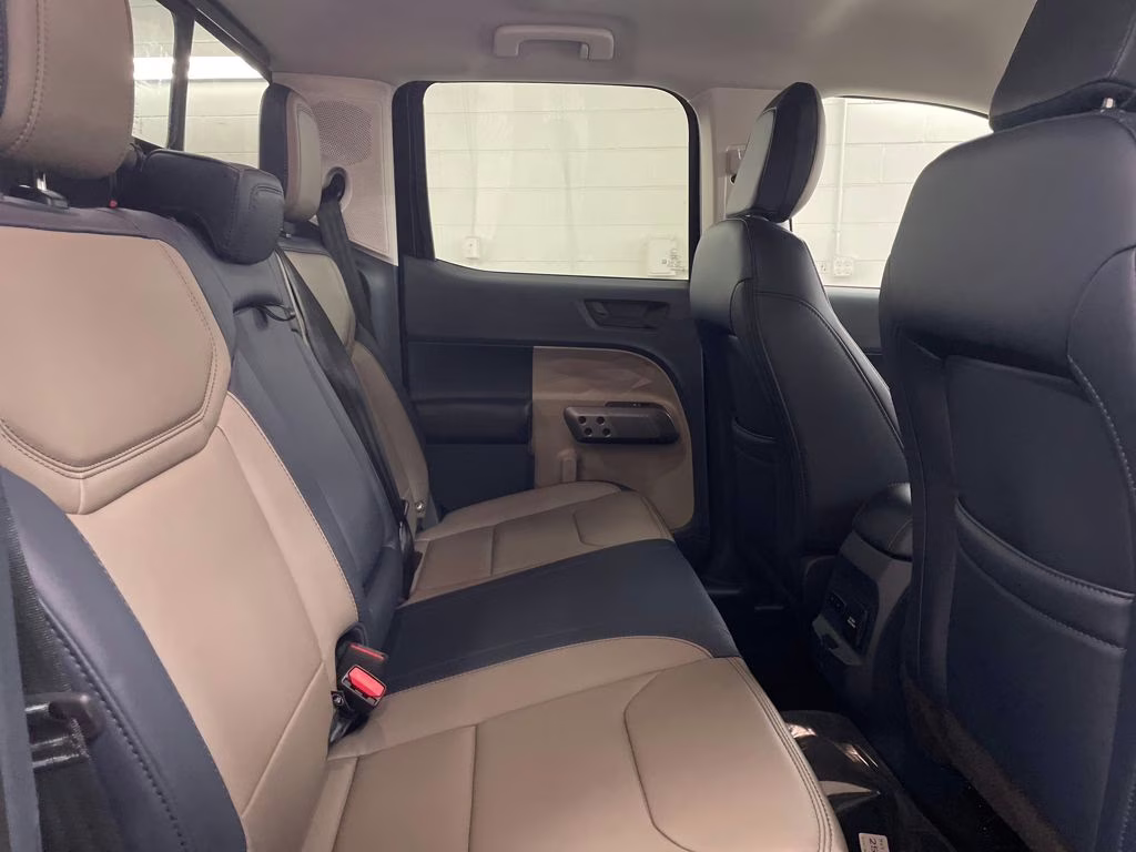 2025 SHADOW BLACK Ford Maverick Lariat AWD Truck