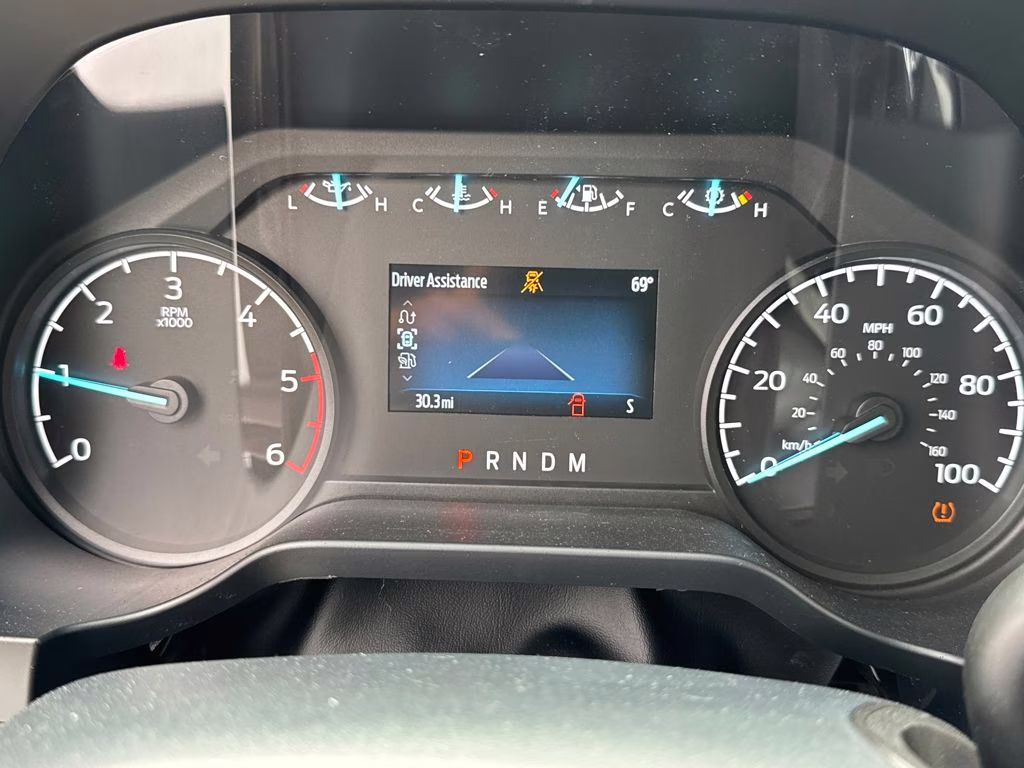 2025 Oxford White Ford Super Duty F-350 DRW XL RWD Chassis