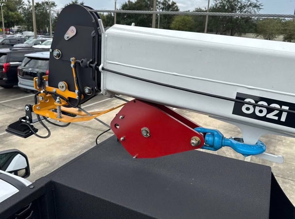 2025 Oxford White Ford Super Duty F-550 DRW XL 4X4 Chassis