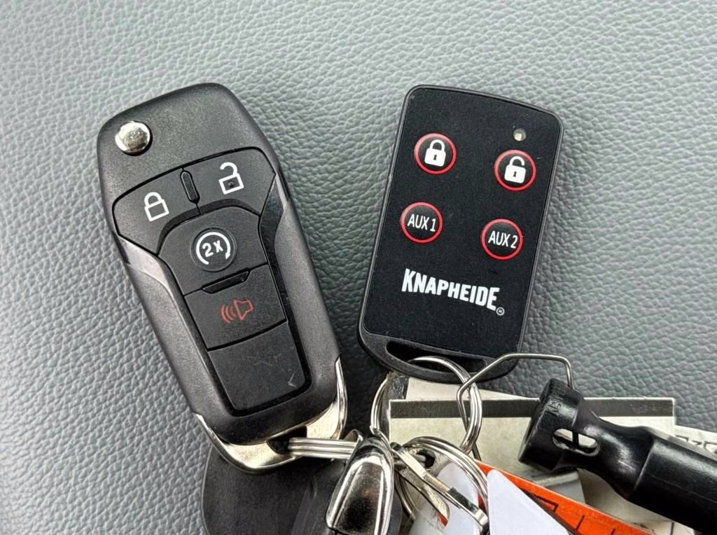 2025 Oxford White Ford Super Duty F-550 DRW XL 4X4 Chassis