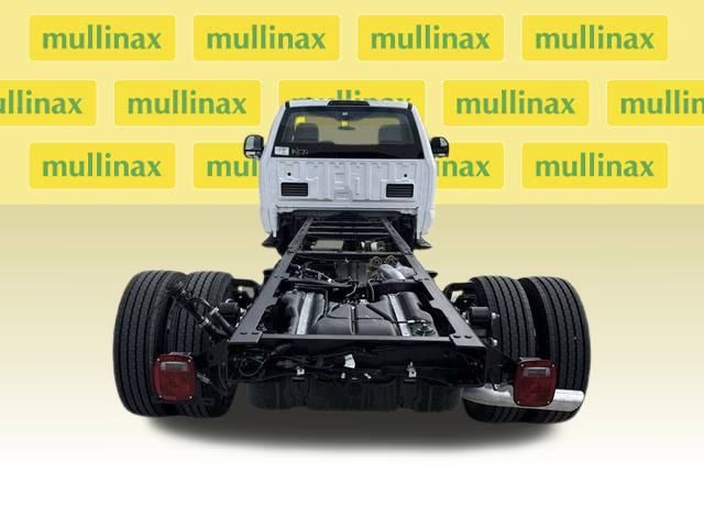 2024 Oxford White Ford Super Duty F-600 XL RWD Chassis