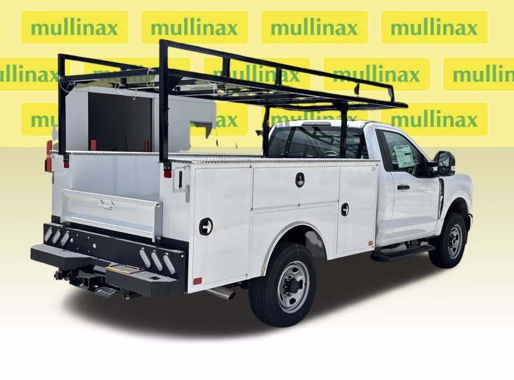 2025 Oxford White Ford Super Duty F-350 SRW XL 4X4 Chassis