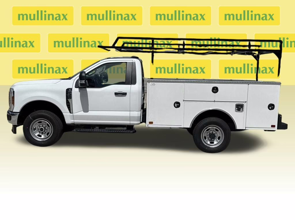 2025 Oxford White Ford Super Duty F-350 SRW XL 4X4 Chassis