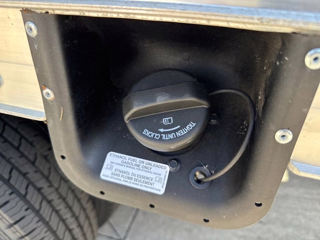 2026 Oxford White Ford E-350SD Base RWD Truck