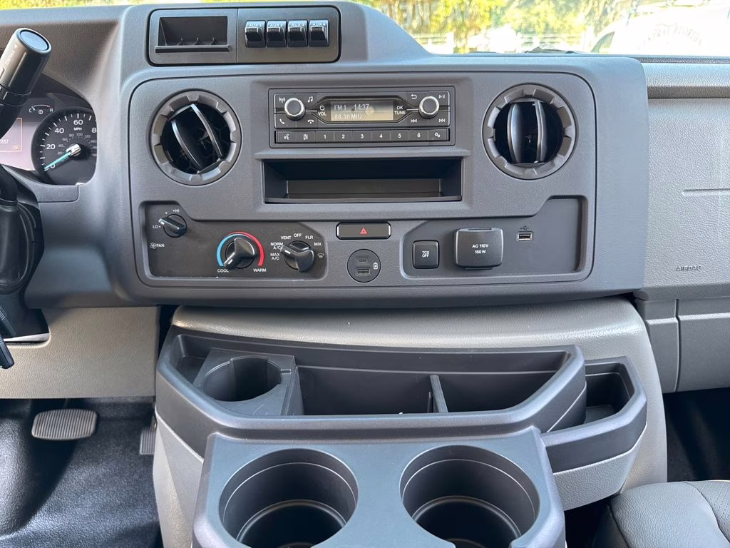 2026 Oxford White Ford E-350SD Base RWD Truck