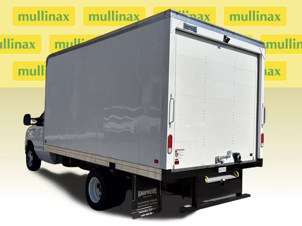 2026 Oxford White Ford E-350SD Base RWD Truck