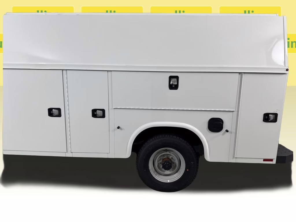 2026 Oxford White Ford E-350SD Base RWD Truck