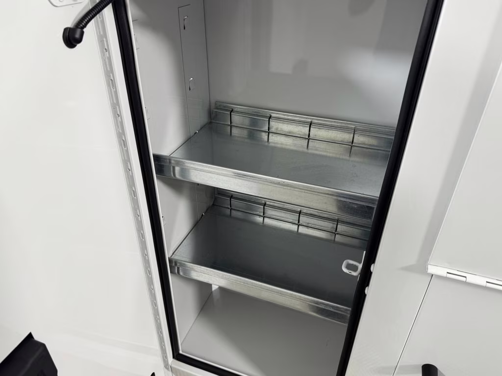 2026 Oxford White Ford E-350SD Base RWD Truck