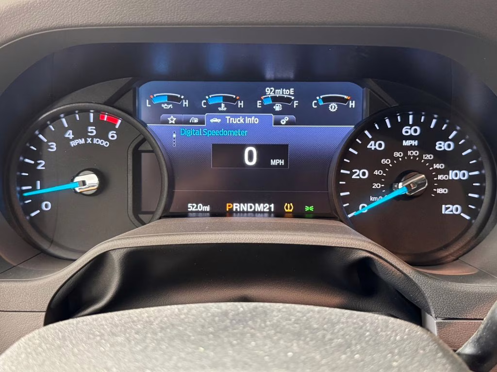 2026 Oxford White Ford E-350SD Base RWD Truck