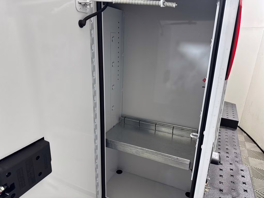 2026 Oxford White Ford E-350SD Base RWD Truck