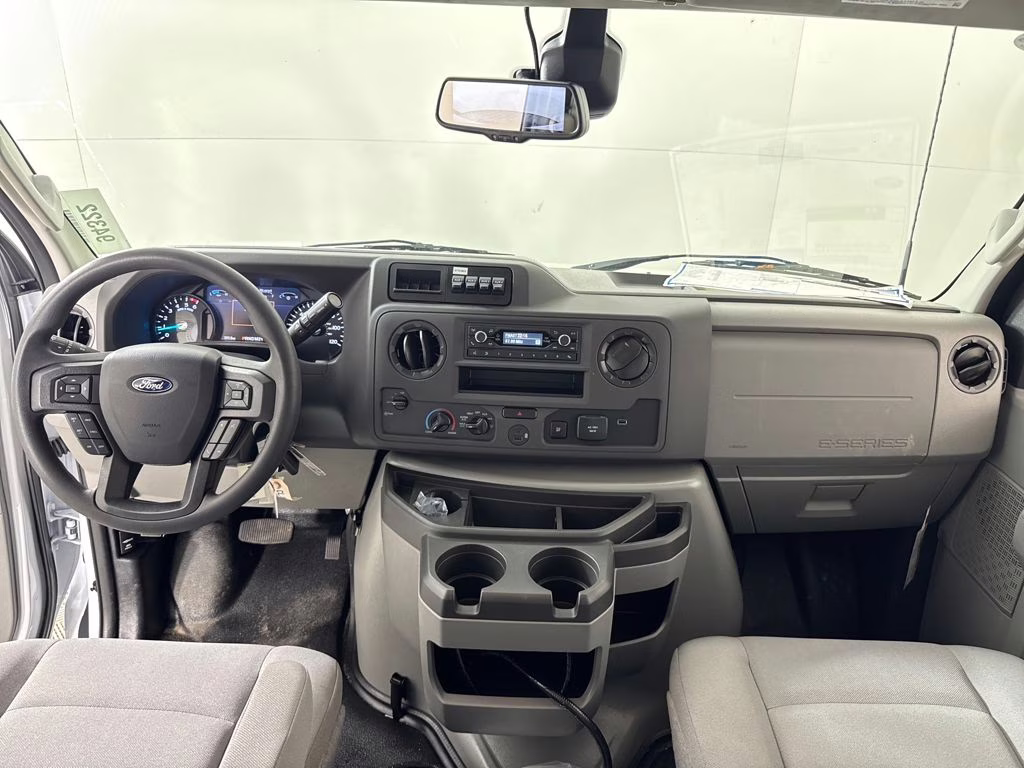 2026 Oxford White Ford E-350SD Base RWD Truck