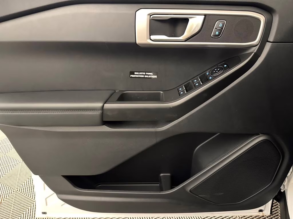 2025 Oxford White Ford Utility Police Interceptor Base AWD SUV