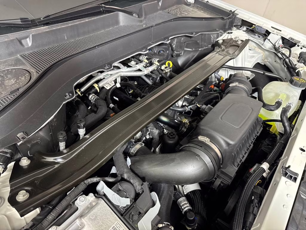 2025 Oxford White Ford Utility Police Interceptor Base AWD SUV