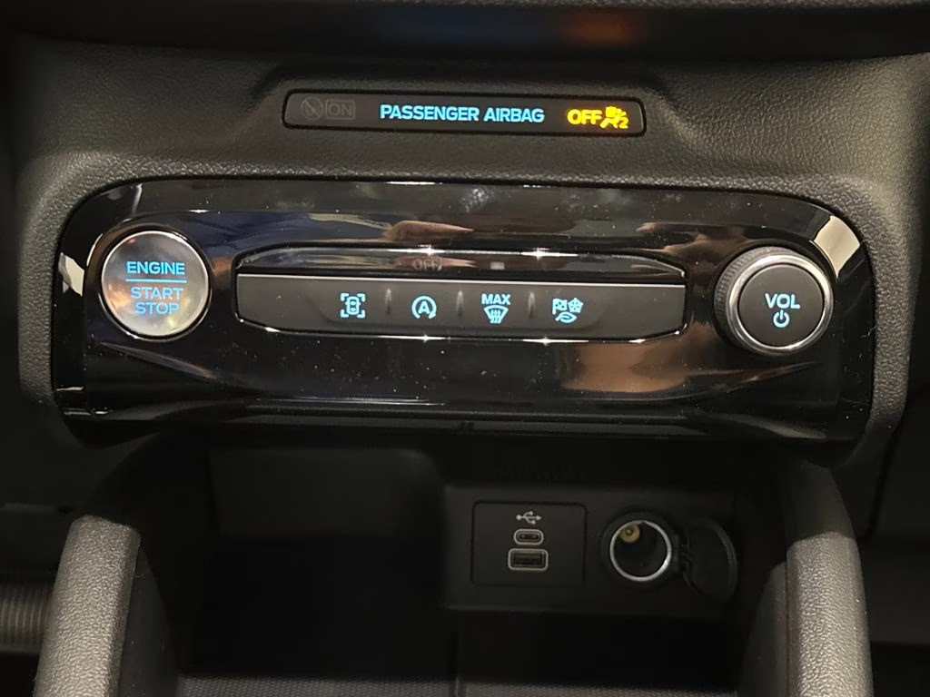 2026 Agate Black Metallic Ford Escape Active FWD SUV