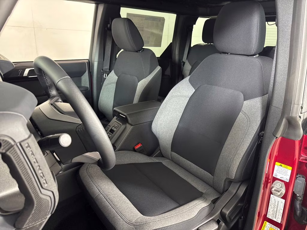 2025 Ruby Red Metallic Tinted Clearcoat Ford Bronco Big Bend 4X4 SUV