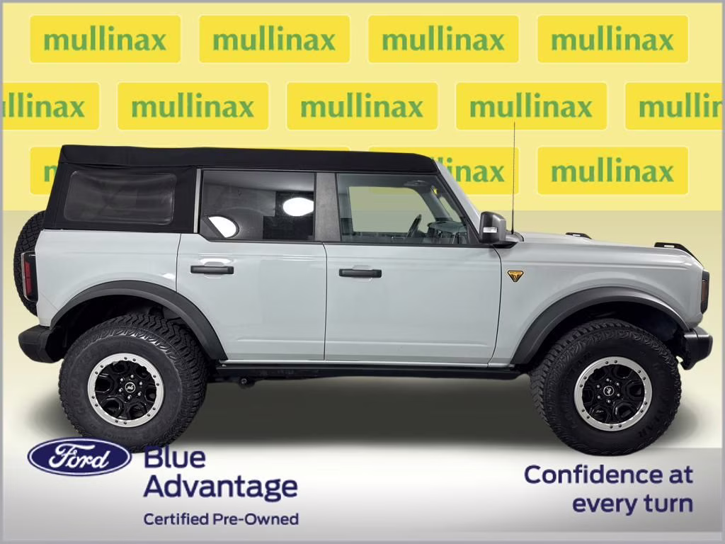 2023 Cactus Gray Ford Bronco Badlands 4X4 SUV