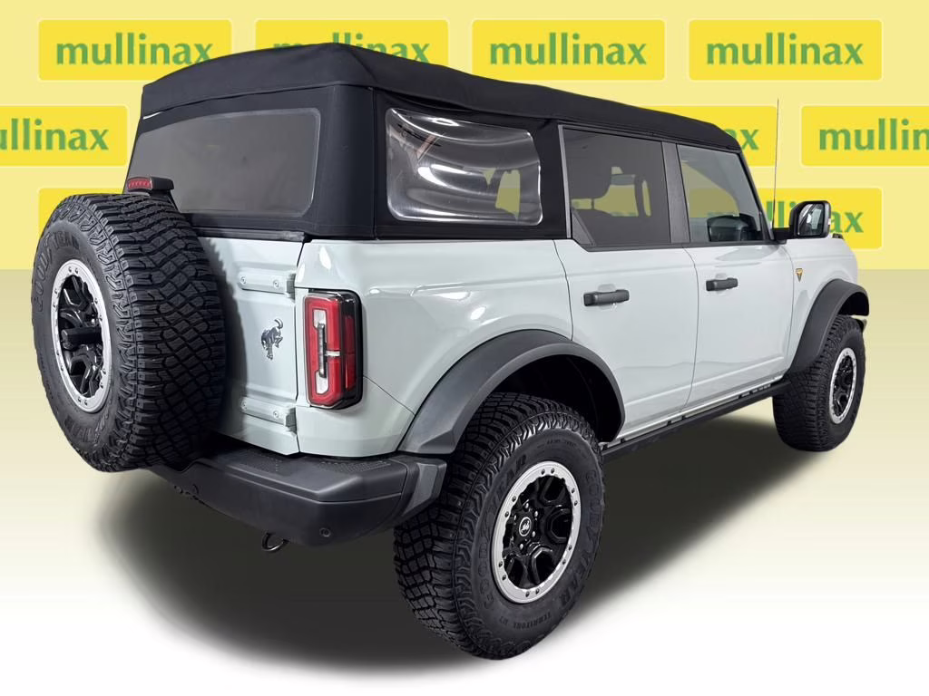 2023 Cactus Gray Ford Bronco Badlands 4X4 SUV