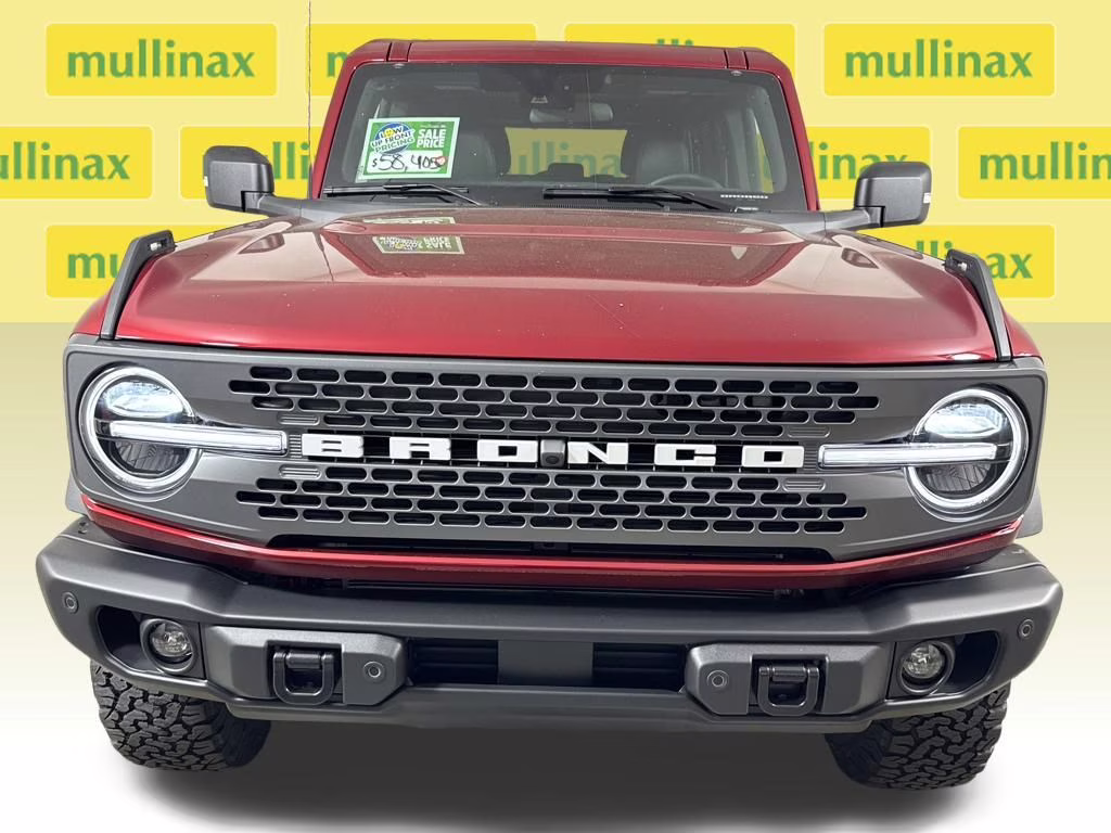 2025 Ruby Red Metallic Tinted Clearcoat Ford Bronco Badlands 4X4 SUV