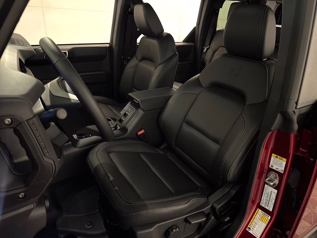 2025 Ruby Red Metallic Tinted Clearcoat Ford Bronco Badlands 4X4 SUV